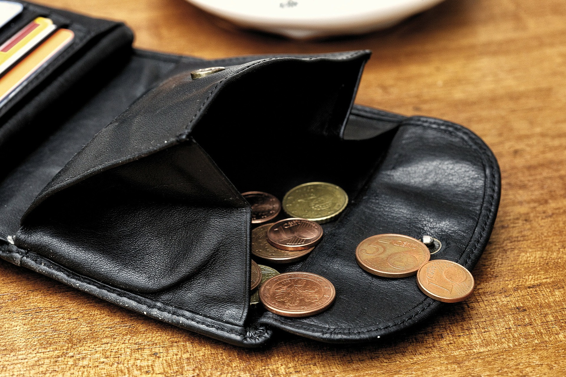 So sparst du als Student Geld